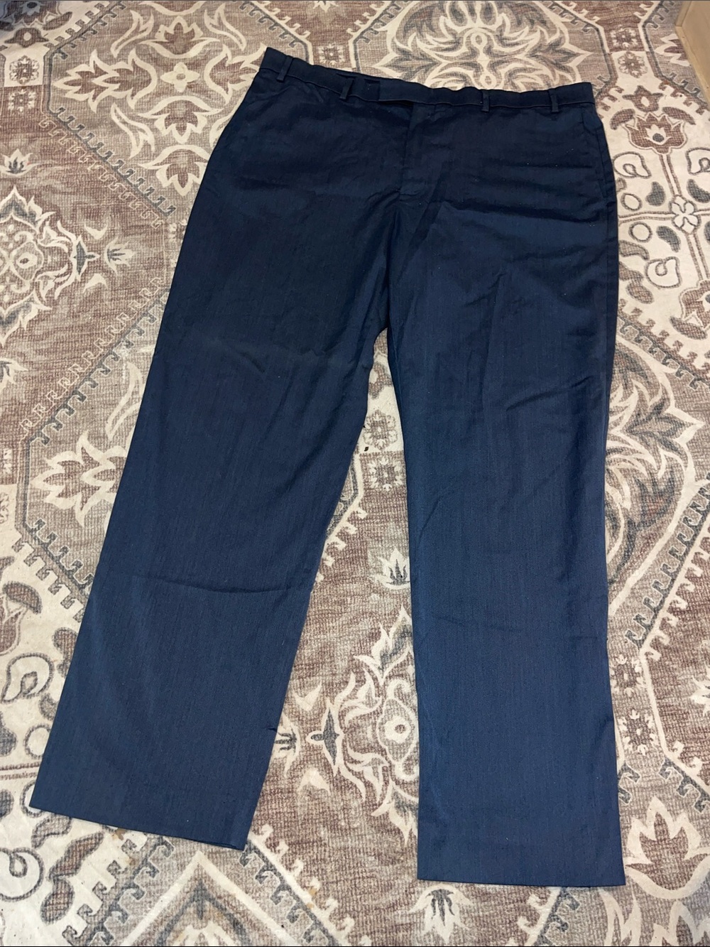 Savane navy men’s dress pants.
